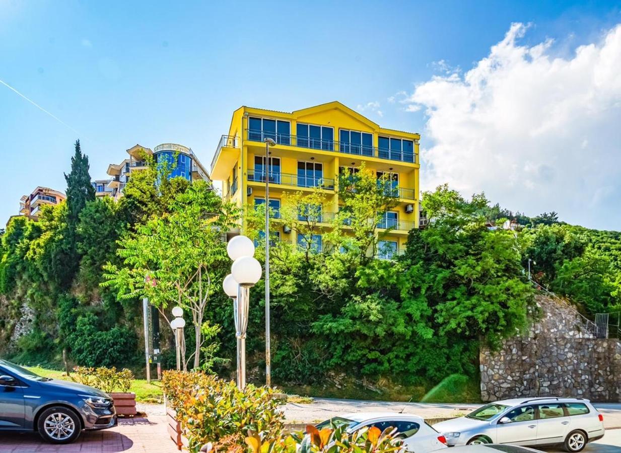 Apartments Albina Star Μπούντβα Εξωτερικό φωτογραφία
