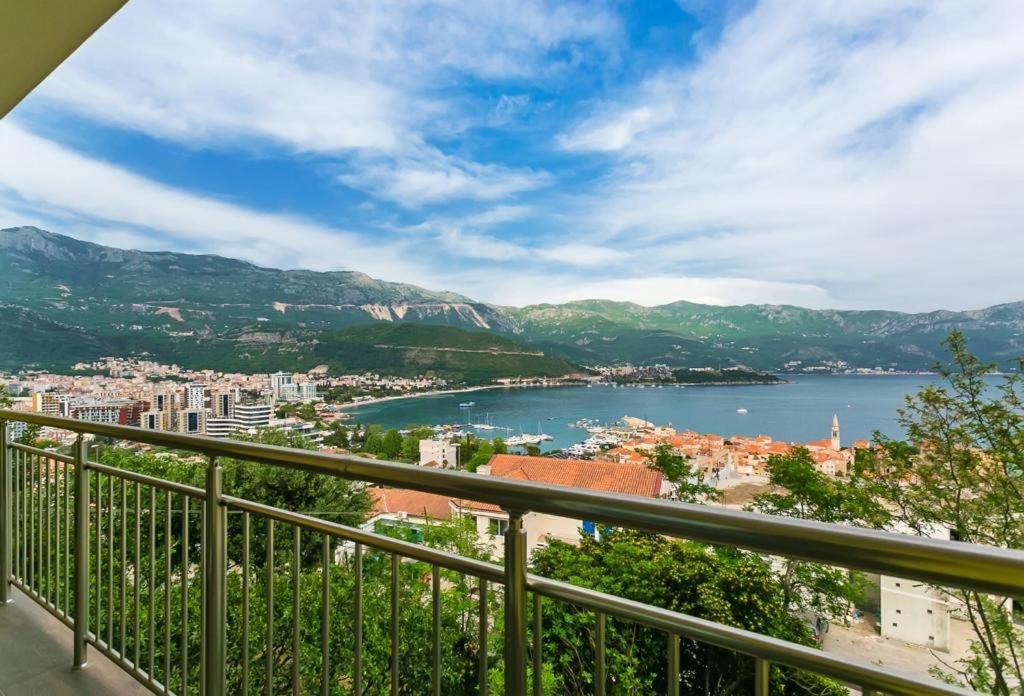 Apartments Albina Star Μπούντβα Εξωτερικό φωτογραφία
